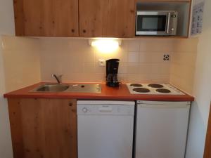 Appartements Chamrousse 1700 - Les Villages du Bachat - Silenes C13 : photos des chambres