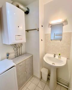 Appartements L'entre port & mer - Vue mer - Proxi gare plage & quai - Hyper-Centre - Parking gratuit : photos des chambres