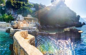 1 Bedroom Nice Apartment In Pisak - 3hvězdičkové hotely ve městě Pisak