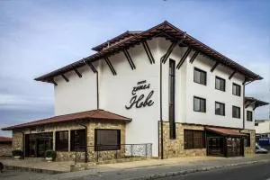 诺夫酒店 - 斯维什托夫