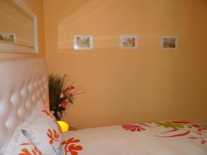 Orange Flower Apartments 1