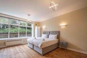 The Coach House - Modernised 1 Bedroom Flat, moments from the beach