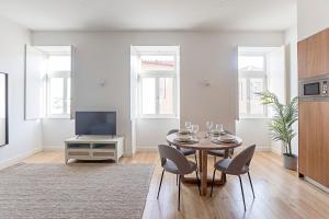 Monte dos Judeus 26 by LovelyStay