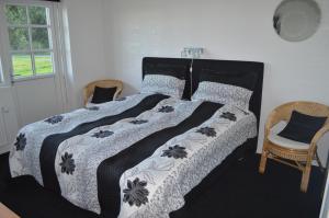 Double or Twin Room with Shared Bathroom room in Give Bed & Breakfast