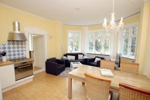 Gmelinstra_e 22_ Whg_ 3_ Haus Frie