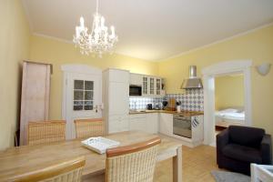 Gmelinstra_e 22_ Whg_ 3_ Haus Frie