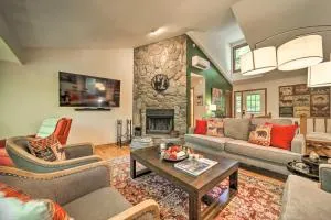 Quiet Blue Ridge Haven Less Than 4 Mi to Sapphire Resort! - Cullowhee