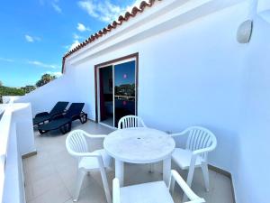 Estudio bien comunicado con Wifi y terraza em Tenerife Sur