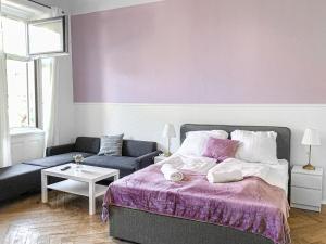 Amazing 2BR Apt, Near AKH-Perfect for Groups