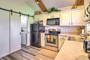 Cozy Pagosa Springs Townhome with Patio!