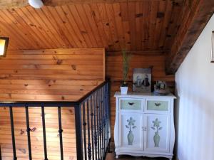 Maisons de vacances Gite Orbigny-au-Val, 3 pieces, 4 personnes - FR-1-611-15 : photos des chambres