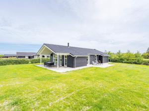 6 person holiday home in Tarm