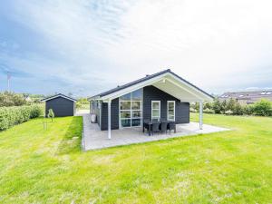6 person holiday home in Tarm