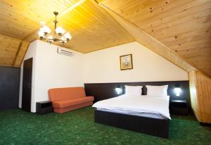 Pensiunea Laci Csarda Ernei