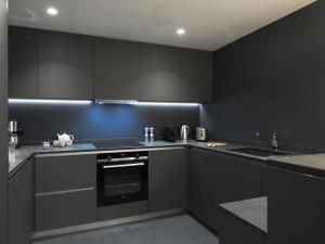 "Appartement 75m² Pieds des Pistes - Courchevel Village - 68 Pers, Proche Centre et Commerces" - FR-1-631-94