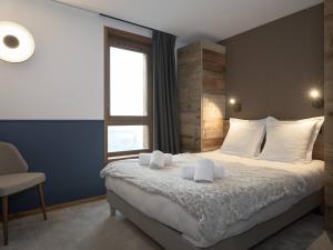 "Appartement 75m² Pieds des Pistes - Courchevel Village - 68 Pers, Proche Centre et Commerces" - FR-1-631-94