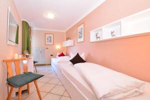 Economy One-Bedroom Apartment with Balcony room in Sport- und Familienhotel Riezlern