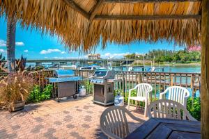 Villa on Point Brittany 5