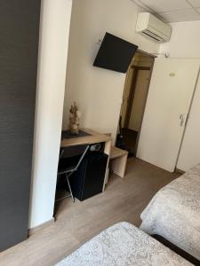 Hotels Hotel Lutetia : Chambre Triple
