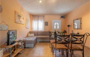 Cozy Home In Vrsi With Wifi