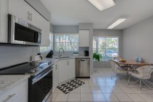 Vista Verde North 6-142