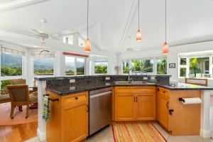 Villas of Kamalii 17 condo