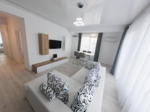 Aparthotel Building Stefan