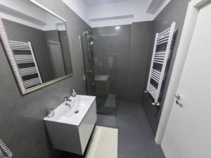 Aparthotel Building Stefan