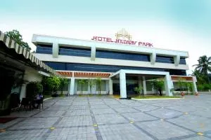 Hotel Hillway Park - Attingal