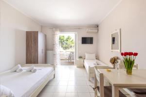 DIMITRIS STUDIO