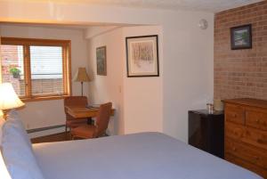 King Room room in Mountain Chalet Aspen