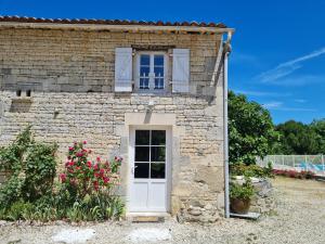 Maisons de vacances La Maison des Grands Bambous - L'Angoumois L'Aunis La Saintonge : photos des chambres