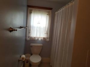 BaseCampWV-Durbin. Spacious 4 bedroom house wyard