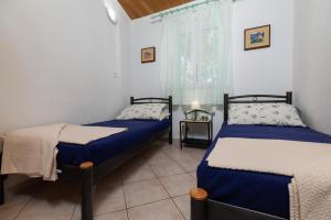 Apartments Paloc - Blue