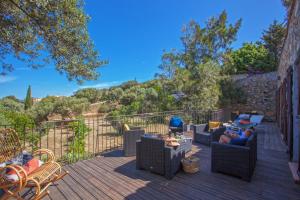 Villas Villa bodri, maison en pierre avec vue mer et piscine chauffee : photos des chambres