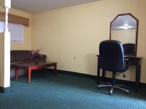 Deluxe Suite room in Sunset Lodge of Elgin