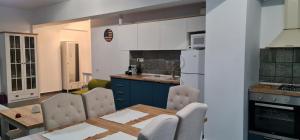 Apartament FIORE BLU ( vedere la mare si lac)