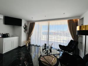 Mare Suites 2