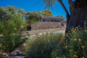 Villas Villa bodri, maison en pierre avec vue mer et piscine chauffee : photos des chambres