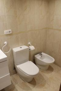 Apto. con gran terraza y acceso directo a piscina.