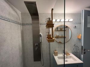 Comfortable 2-bedroom apartment near city center 100m from metro