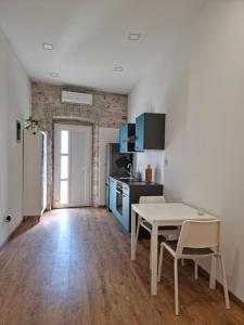 Central Studio Apartment