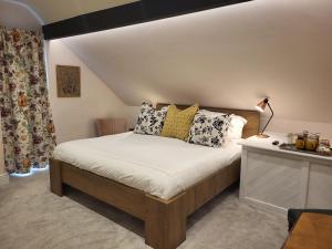 Deluxe Family Suite room in St George's Hotel