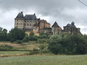 Villas Dordogne/Grande maison/7 ch./piscine/terrain 3 ha+ : photos des chambres