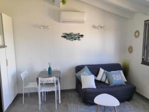 Porticcio très joli T2 climatisé & grande terrasse à 1km de la plage