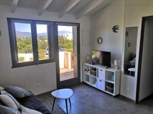 Porticcio très joli T2 climatisé & grande terrasse à 1km de la plage