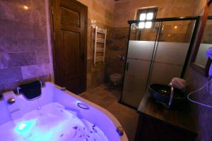 Lavinia Cappadocia Cave