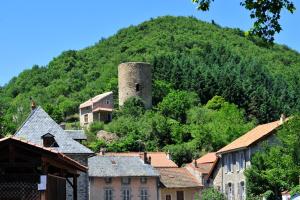 Hotels Hotel La Bougnate : Chambre Triple – Vue sur Montagne