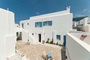 Fivos Apartments Paros Greece