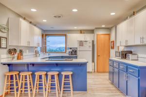 Two Views Vacation Home - Meredith Lodging